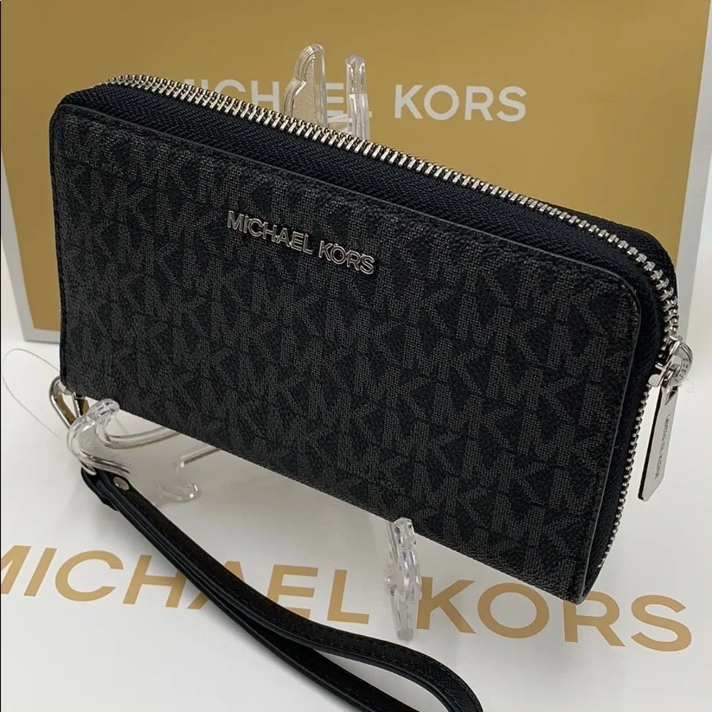 Michael Kors Jet Set Travel Phone Wallet Wristlet